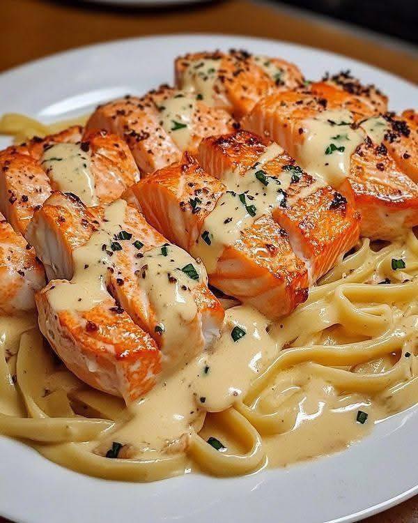 Creamy Garlic Butter Salmon Pasta