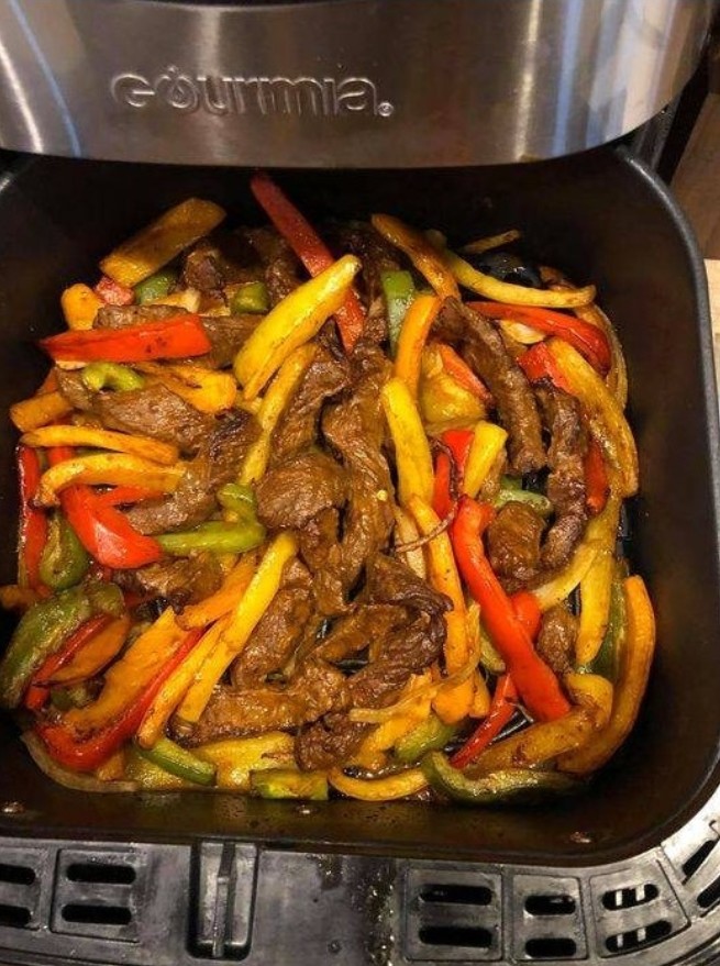 Sizzling Sirloin Steak Fajitas: A Restaurant-Quality Meal Made Easy at Home